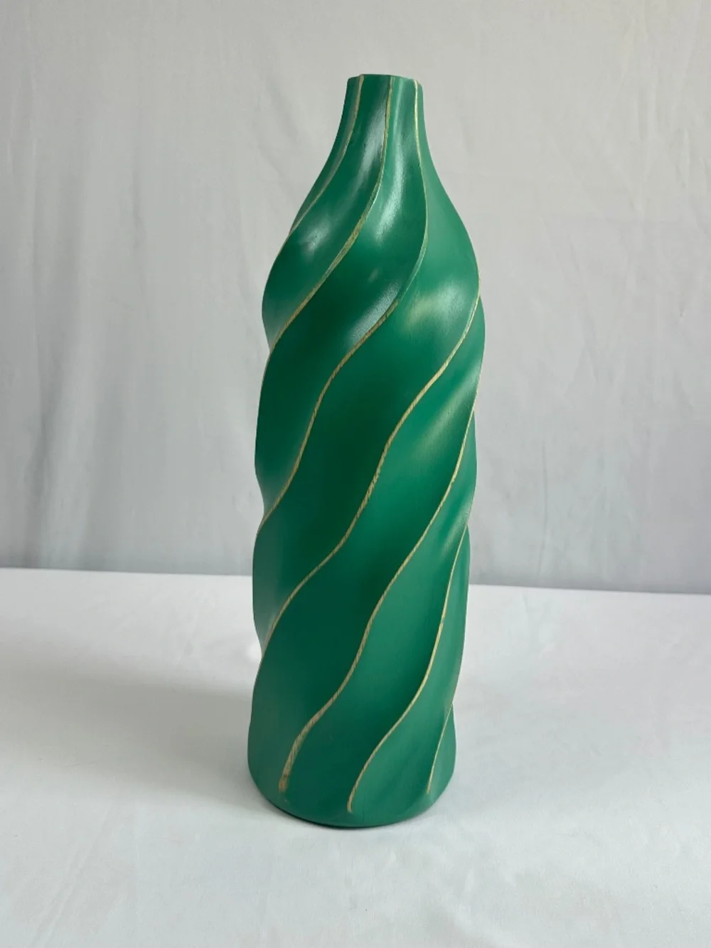 Modern Green Decorative Bioplastic Faux Wood Vase 16